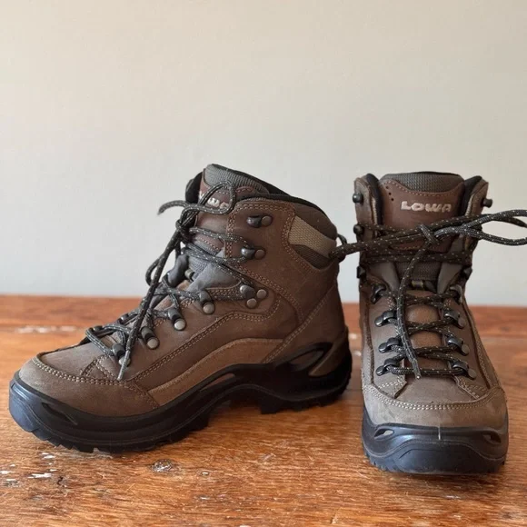 Lowa Women’s Brown Waterproof Hiking Boots Size 6 - Picture 3 of 4